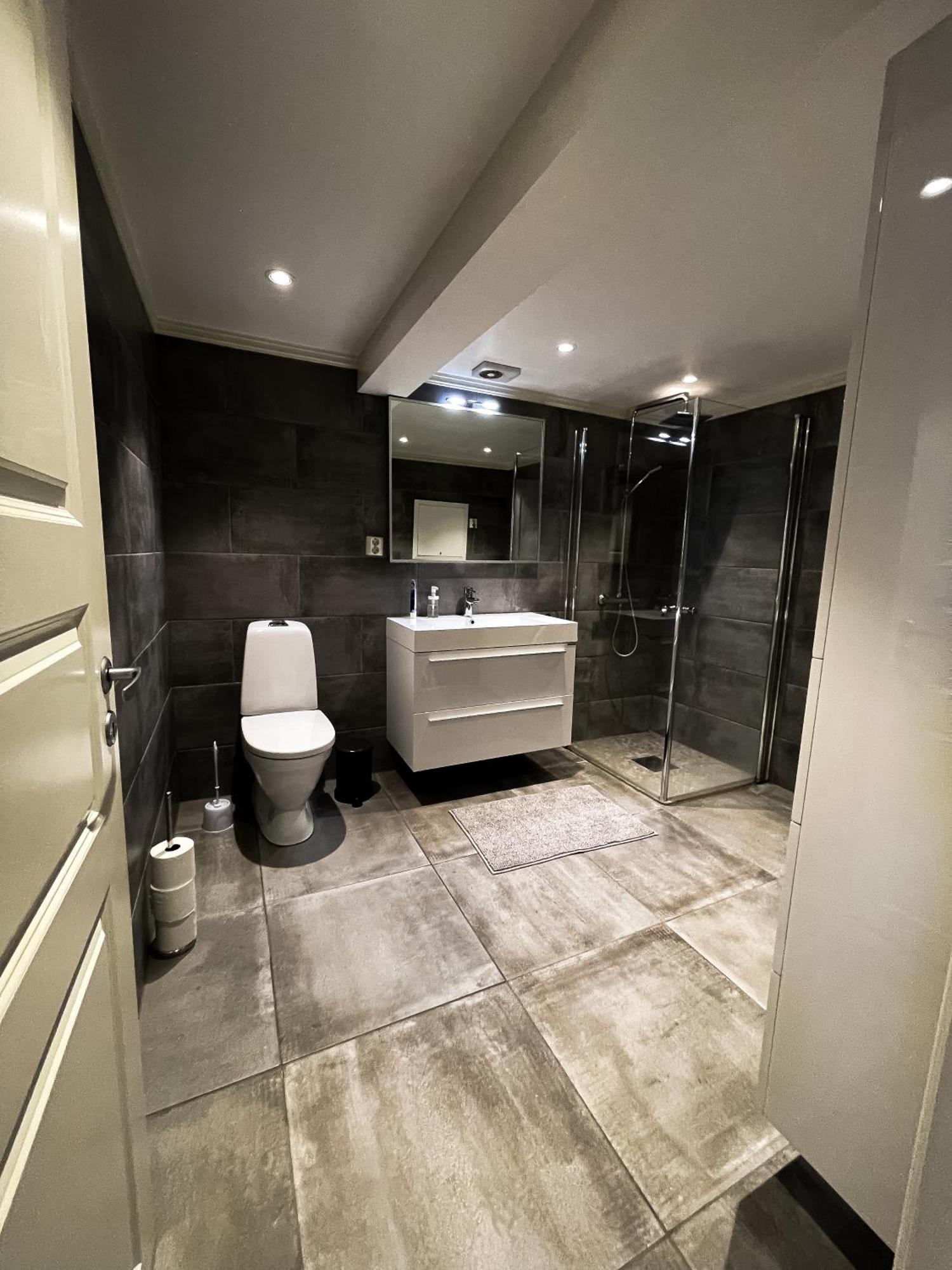 Modern Big 2 Bedroom Apartment Near Solsiden Тронхейм Экстерьер фото